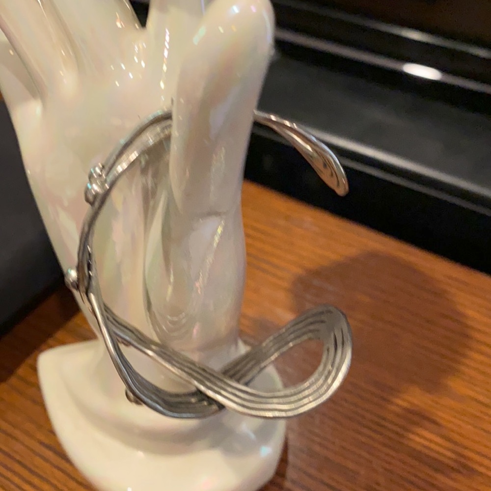 Unusual Retro, Art Deco design bracelet or wide multi-stranded silver-tone cuff. - Picture 10 of 16
